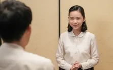 ＜明日のブギウギ＞趣里“スズ子”、食事をした水上恒司“愛助”とまたもや汽車で再会