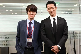 Snow Man・岩本照が「恋する警護24時」北沢辰之助役で「今日からヒットマン」最終話に登場 深澤辰哉とエレベーター内で共演