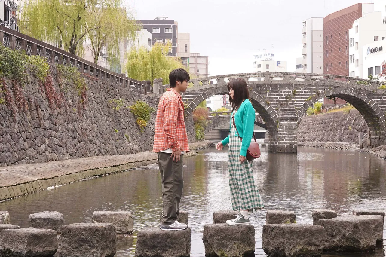 【写真】出逢ったばかりの雨(永野芽郁)と太陽(山田裕貴)