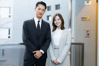 Snow Man岩本照、白石麻衣がクランクイン「岩本さんは本物のボディガードさんのような佇まい」<恋する警護24時>