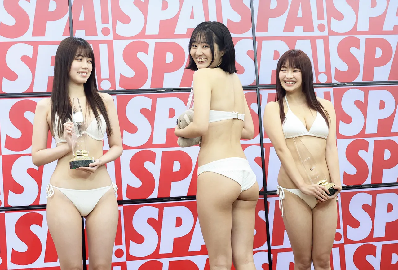 “ミス SPA！2023 グランプリ”の萌花、心愛、戸塚咲季(写真左から)