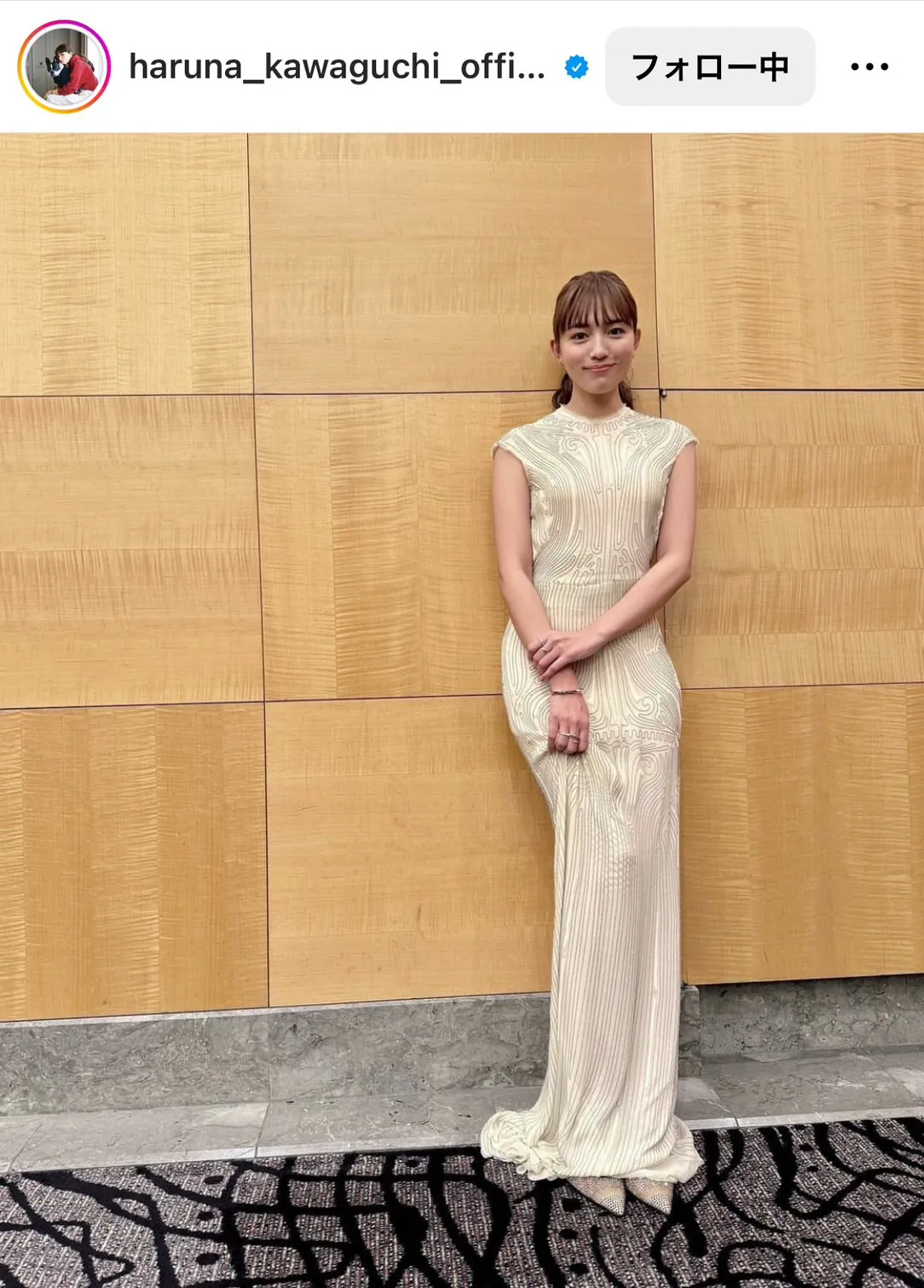 画像・写真 川口春奈、美くびれ＆背中ざっくり…攻めたタイトドレス姿に