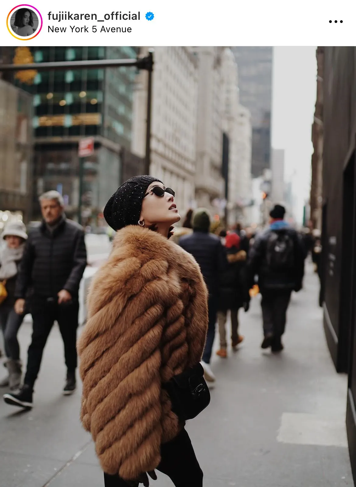 【写真】“本物のセレブみたい…”藤井夏恋、ニューヨークで重厚なファーコートに身を包む姿を公開
