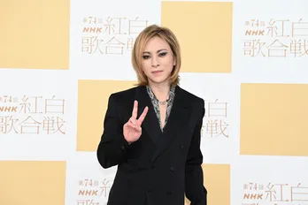 YOSHIKI、HYDEやPATAら豪華共演メンバーの驚きの交渉秘話を明かす　気になる演出については「まだ考えているところ(笑)」＜紅白リハ＞