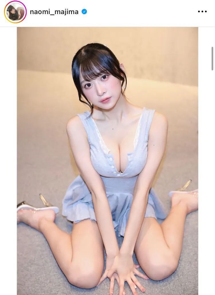 【写真】真島なおみ、女の子座りでセンターハンド…かわいいの詰め合わせショット