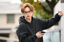 中島健人が2トーン低い美声で“松永さん”を体現、ツンデレぶりにキュンキュンする幕開け<リビングの松永さん>