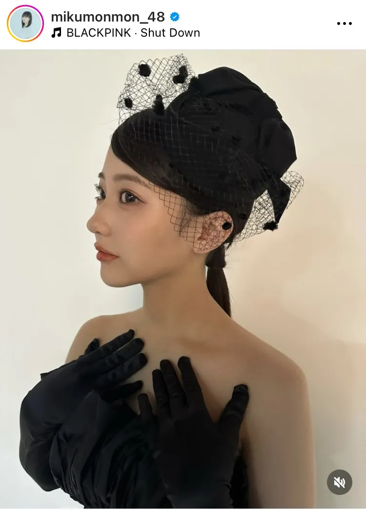 “フェイスラインが綺麗…”田中美久、美デコルテ全開な黒ドレス姿