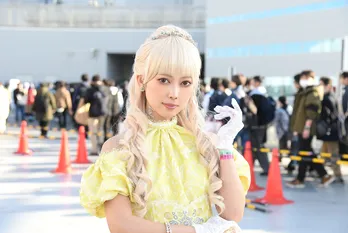 コスプレイヤー・ありかみうが「キングオージャー」ヒメノ・ランに「理想の色味のウイッグを作成」<コミケ103>