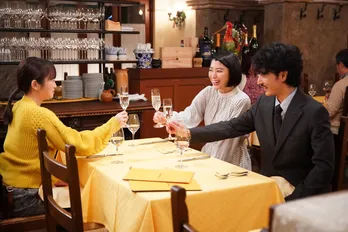 上杉柊平“橘”が川栄李奈“澪”に衝撃の一言「唯は自殺じゃない。殺された」＜となりのナースエイド＞