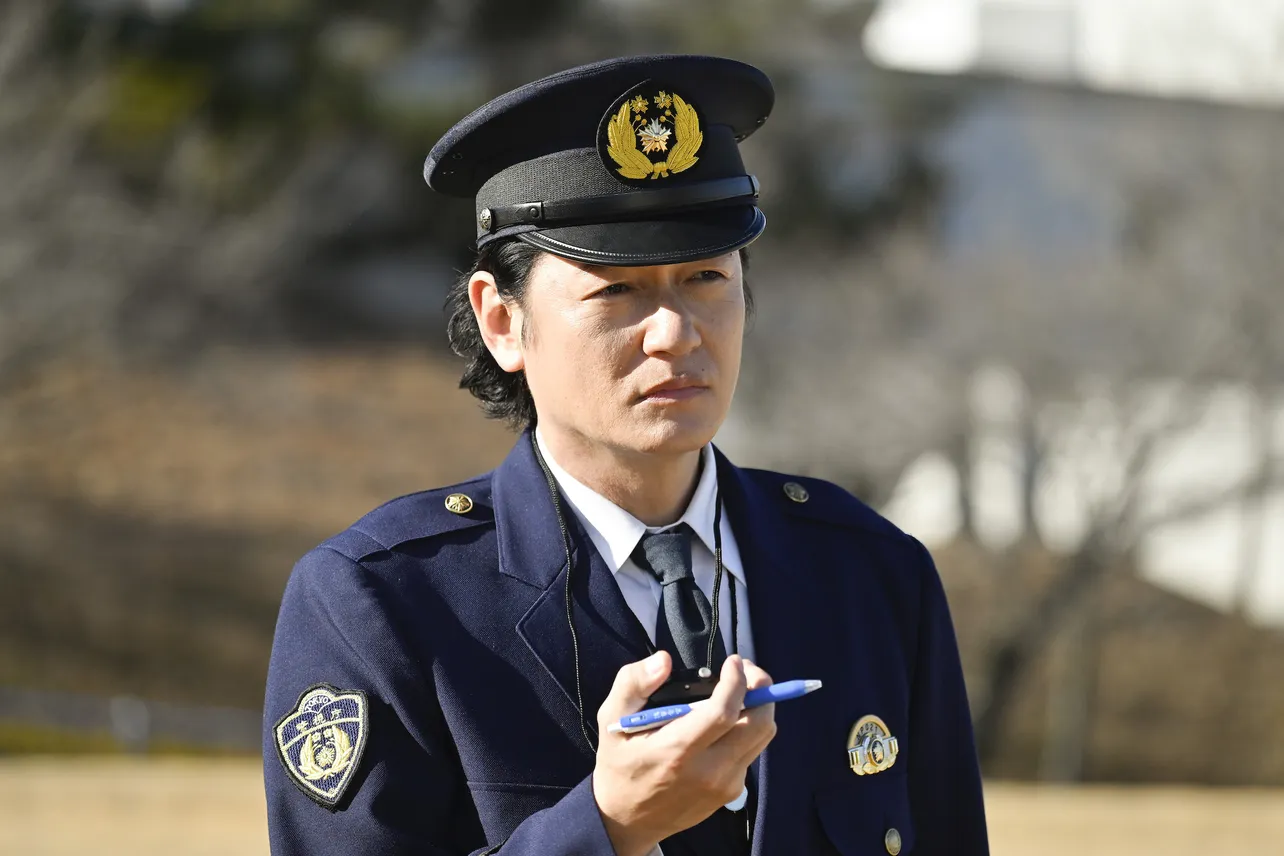 【写真】警察官姿の井浦新“和泉”