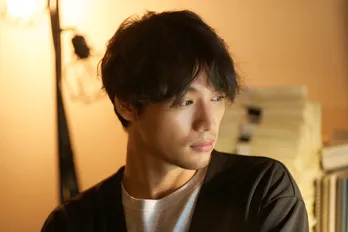 福士蒼汰“真和”、連ドラ脚本執筆のチャンスが巡ってくるが、岡崎紗絵“絵里加”の言葉が頭から離れず進まなくなってしまう＜アイのない恋人たち＞