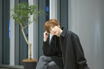 染谷俊之が美人怪盗三姉妹を追う刑事役に 「明治時代のもどかしい恋愛模様もうまく表現したい」