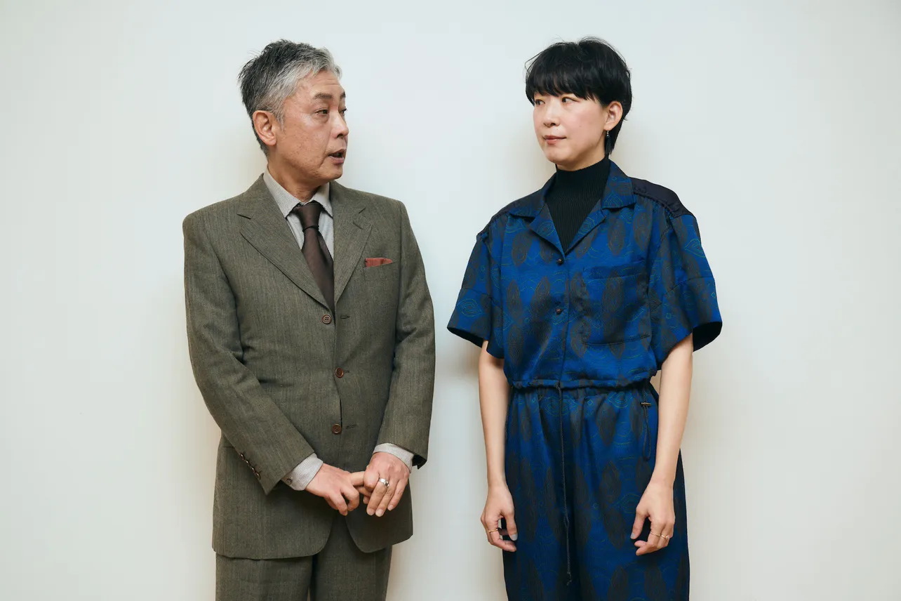 橋口亮輔監督と長女・弥生役の江口のりこ