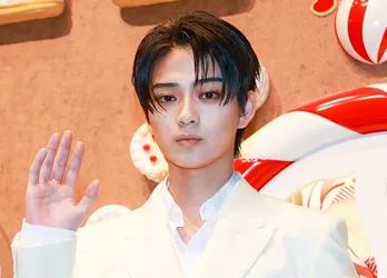 <新空港占拠>“猿”の素顔に「イケメンすぎ」と驚きの声…岩瀬洋志に「仮面外した瞬間叫んだ」と反響