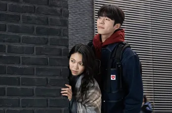 ＜Eye Love You＞世界トレンド1位　チェ・ジョンヒョプ“テオ”のサービスシーンに視聴者絶叫「破壊力えぐ」