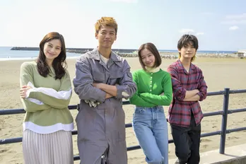 竹内涼真＆中条あやみ、 高橋文哉＆堀田真由の仲睦まじい海辺でのカップルショットなどが解禁＜きみセカ＞