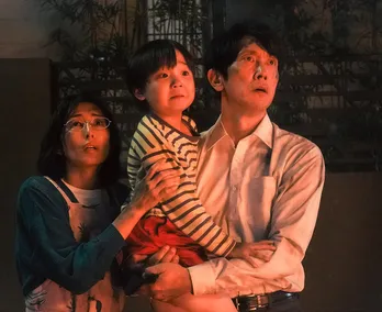 佐々木蔵之介「やりたい事をとことんやっちゃった」 場面写真&ドラマの無料再配信決定<映画 マイホームヒーロー>