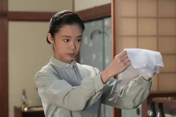 <明日のブギウギ>柳葉敏郎“梅吉”、趣里“スズ子”を訪ねる 久しぶりの親子再会で積もる話に花を咲かせる