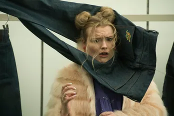 「殺人巨大トマト」や「人喰いジーンズ」…“アイデア勝負”の傑作ホラー、その魅力にせまる