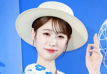 “ケンティーさん撮影”…高橋ひかる、中島健人プロデュースの写真に「センス良すぎ」「ミーコかわいい」と称賛殺到