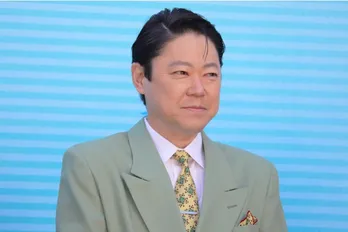 娘のビデオテープを抱きしめる阿部サダヲ“市郎”に「親の思いは一緒ですね」「うるっときた」の声＜不適切にもほどがある！＞