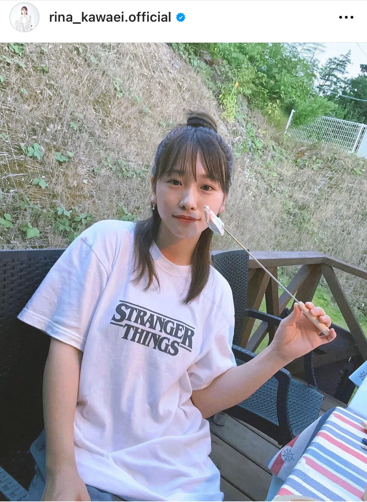 川栄李奈、お団子ヘアで夏休みを大満喫