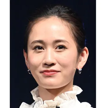 前田敦子&門脇麦&前原瑞樹、“幼馴染”の仲良し3ショットに「3人の絡み毎回面白くて好き」「ほやほやの仲良し」<厨房のありす>