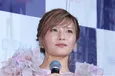 AAA・宇野実彩子、バービーとの舌ぺろ2ショットに「昭和感ポーズいいね」「何しても愛おしい」の声