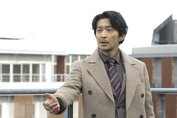 津田健次郎“郡司”「君を失いたくない」…本気の恋が悲劇を生み、悪どい佐々木蔵之介“白鳥理事長”も話題に＜グレイトギフト＞