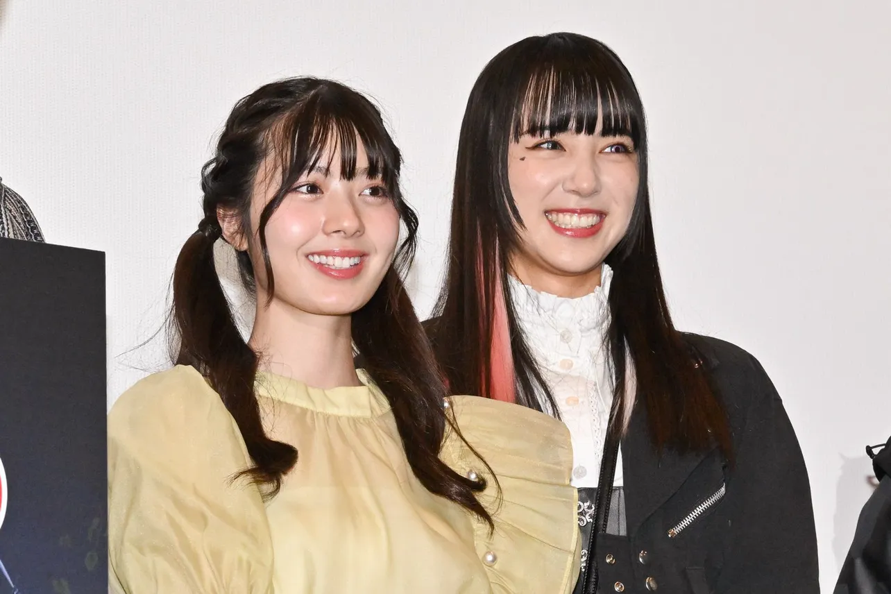 (左から)星乃夢奈、並木彩華