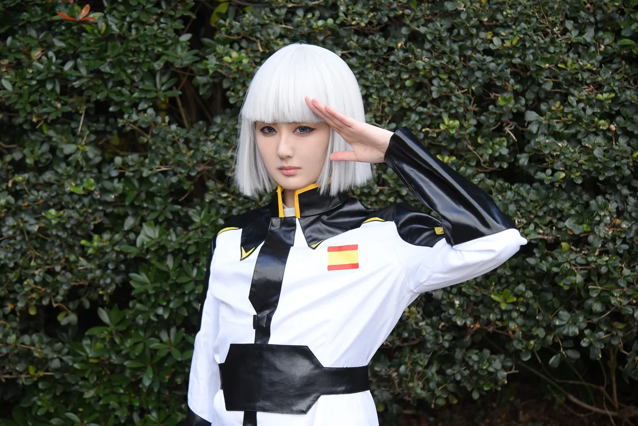 機動戦士ガンダムSEED イザーク・ジュール コスプレ ガンダムSEED FREEDOM」イザークに扮するコスプレイヤー「キャラに寄せ