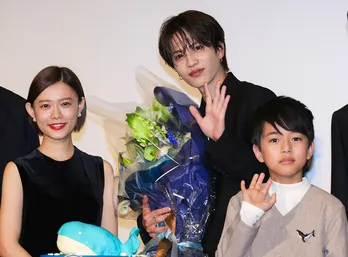 志尊淳、サプライズバースデー祝いに恐縮「すみません。こんな公共の場で…」“20代ラストイヤー”の抱負も