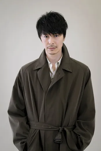 長谷川博己が不敵な笑みを浮かべる最新スポット映像が解禁 「絶対面白い」「見るしかない」と反響続々<アンチヒーロー>