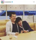 田中圭“春田”＆林遣都“牧”＆吉田鋼太郎“武蔵”、病室でのいかポーズに「ロスの民が救われます」と反響＜おっさんずラブ＞