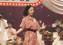 <明日のブギウギ>趣里“スズ子”、草なぎ剛“羽鳥”の記念パーティーで「東京ブギウギ」を披露