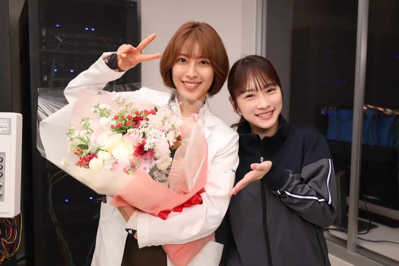 【写真】同じ“さくらばみお”で出演経験のある川栄李奈＆瀧本美織