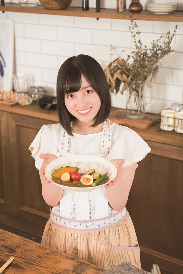 「早く一緒に食べよう！」とスタッフに声をかけてくれた橋本環奈