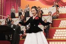 <明日のブギウギ>趣里“スズ子”、歌合戦の大トリを飾る…吉柳咲良“アユミ”との新旧対決が開幕