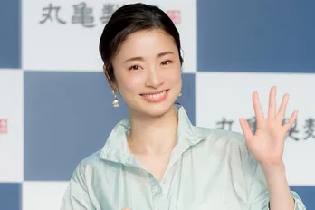 上戸彩、できたてうどんにご満悦「もう一杯！おかわり！」