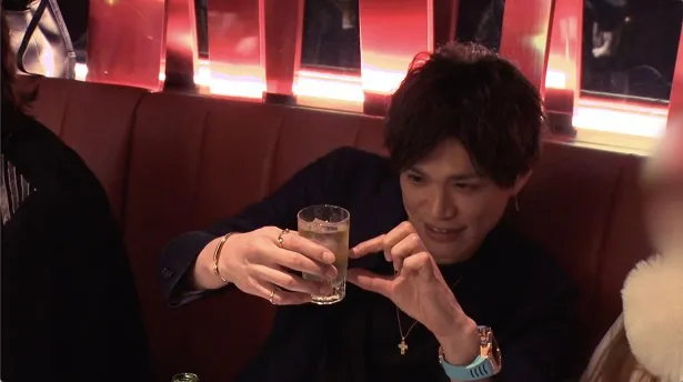 【写真】“とにかく飲みまくる”大阪スタイルで大阪のホストクラブに挑む山本裕典