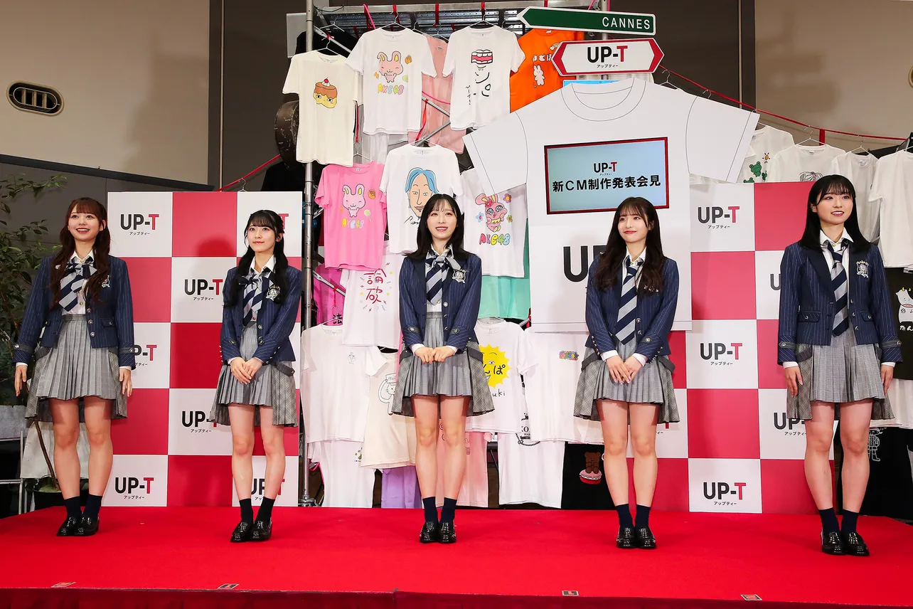 AKB48の大盛真歩、佐藤綺星、小栗有以、平田侑希、山内瑞葵(写真左から)