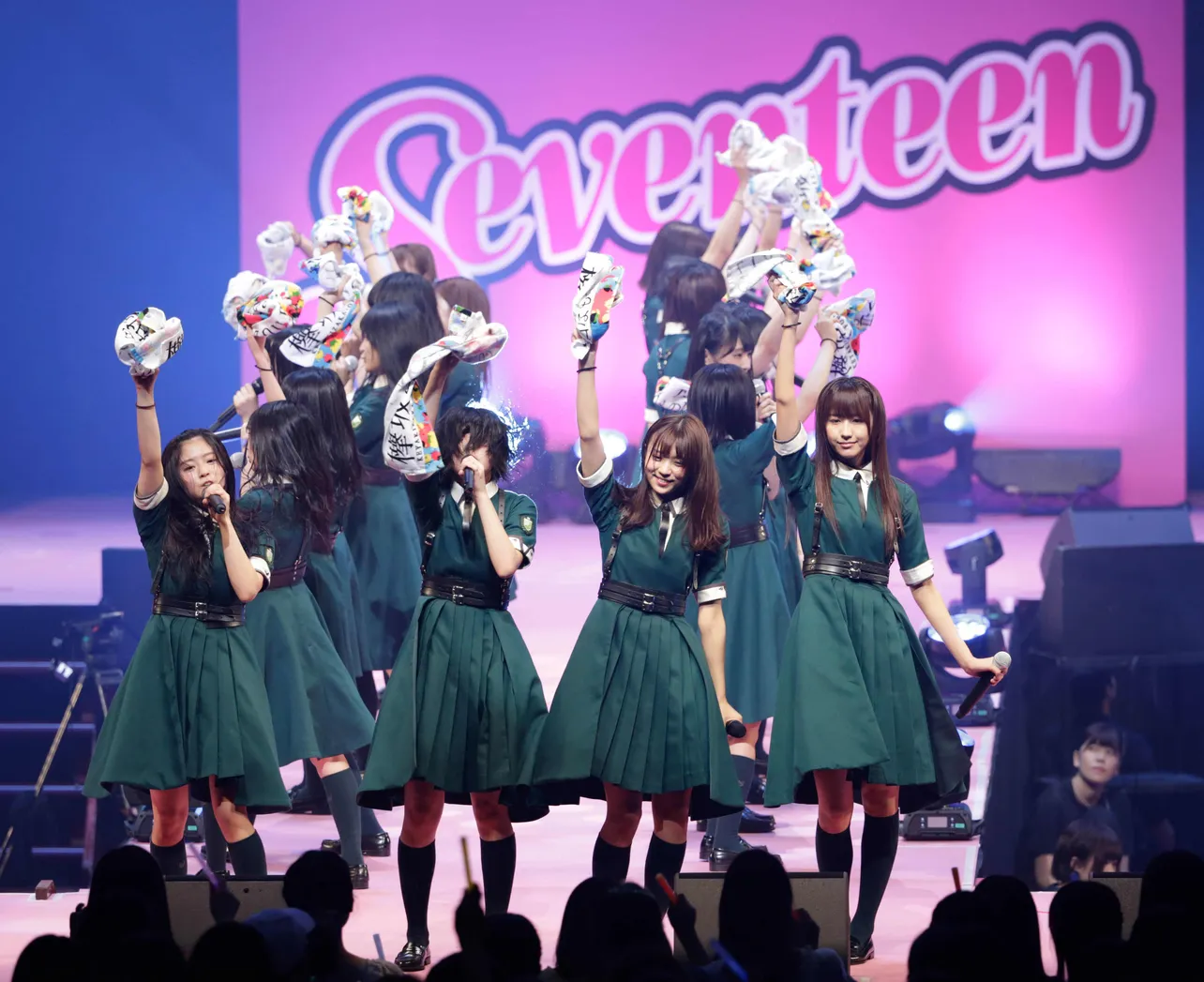 欅坂46が「Seventeen2017夏の文化祭」に登場