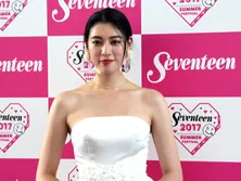 三吉彩花、白いミニドレスで7年のSeventeenモデルの最後を飾る