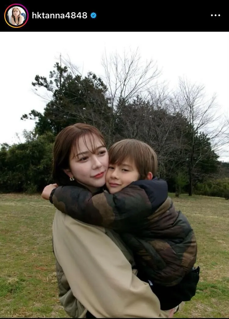 【写真】村重杏奈、弟を抱っこするお姉ちゃんらしい姿にキュン