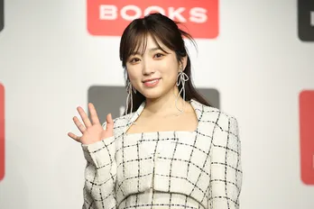 矢吹奈子“パッタイ太り”で撮影「いろんな私が見られる」初めてのカレンダーをアピール