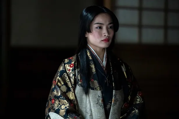 鞠子(アンナ・サワイ)は覚悟を胸に、落葉の方(二階堂ふみ)の前へ… 「SHOGUN 将軍」第8話より