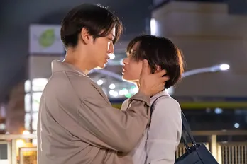 石原さとみ“奏”が亀梨和也“真樹”と裏切りのキス…ラスト1分に「ゾクゾクする」と視聴者大興奮<Destiny>