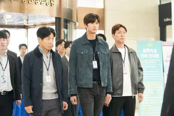 イ・ギュハン“ギヨン”が生きていた…数々の証拠が発覚、チンジンと捜査チームが形勢逆転<ずっとあなたを待っていました>