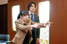 幸澤沙良“桜木みやび”が殺人事件の罪で起訴された人気ラッパーの弁護を請け負う＜JKと六法全書＞