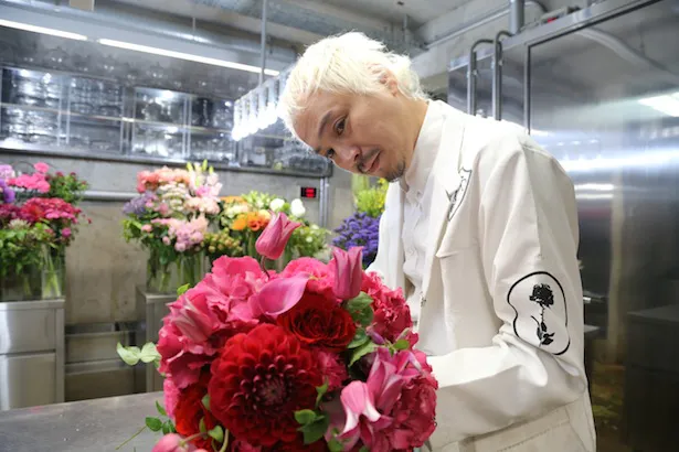 8月28日(月)の「プロフェッショナル 仕事の流儀」で取り上げるのは、生花店を営む東信氏